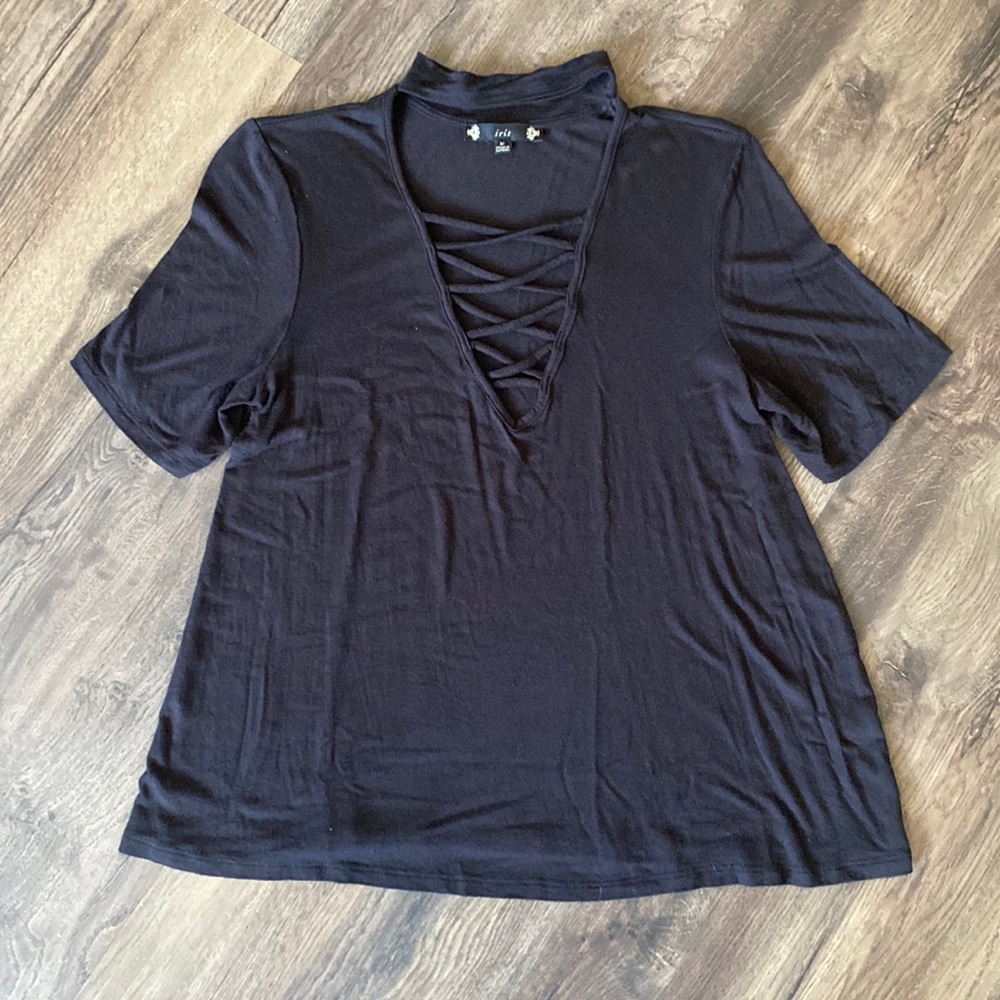 Iris Solid Black V-neck cut out lace up choker shirt